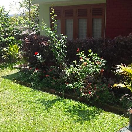 Ferienwohnung Jayawimana Kandy Exterior foto