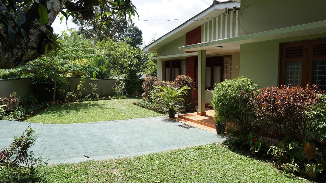 Ferienwohnung Jayawimana Kandy Exterior foto