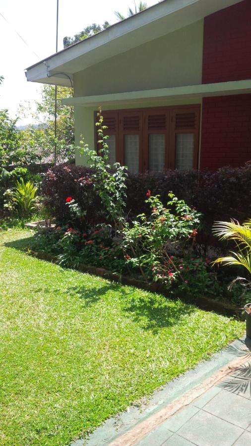 Ferienwohnung Jayawimana Kandy Exterior foto